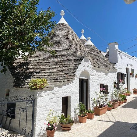 アルベロベッロ Trullo "Vicolo Fiorito"ヴィラ エクステリア 写真