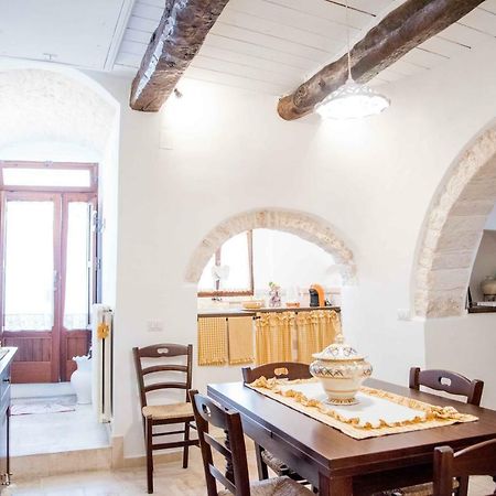 アルベロベッロ Trullo "Vicolo Fiorito"ヴィラ エクステリア 写真