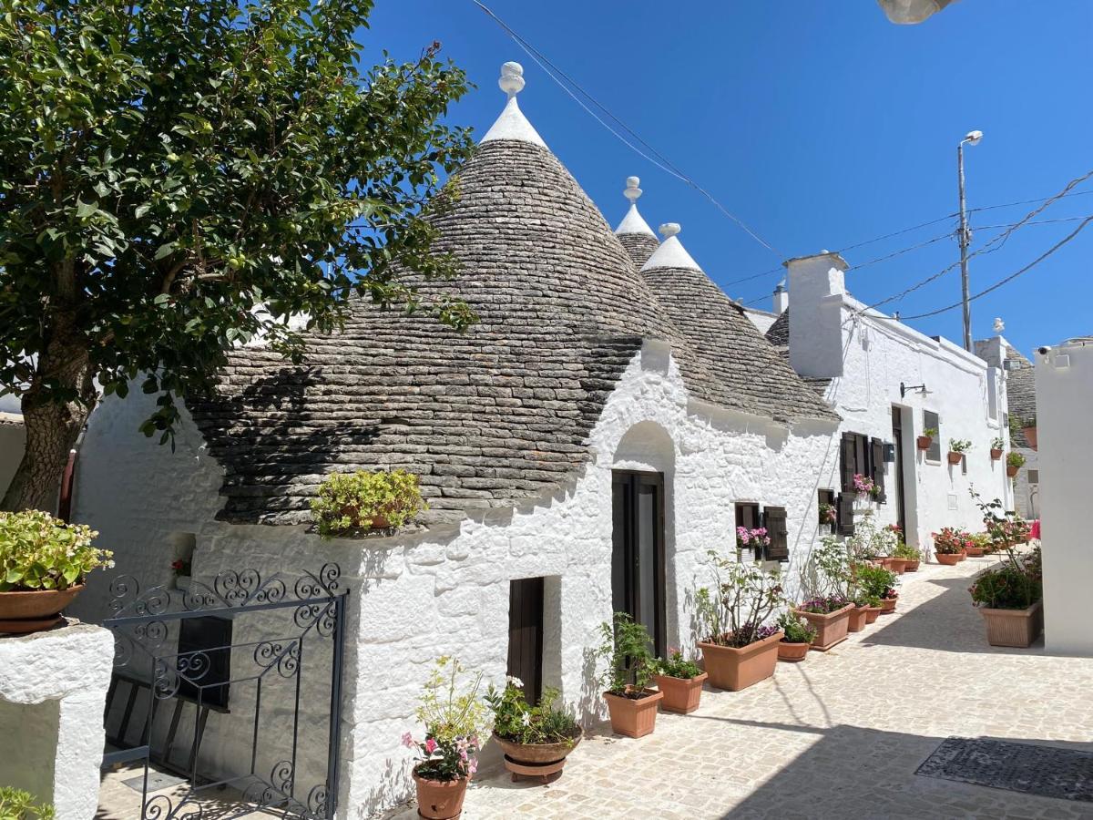 アルベロベッロ Trullo "Vicolo Fiorito"ヴィラ エクステリア 写真