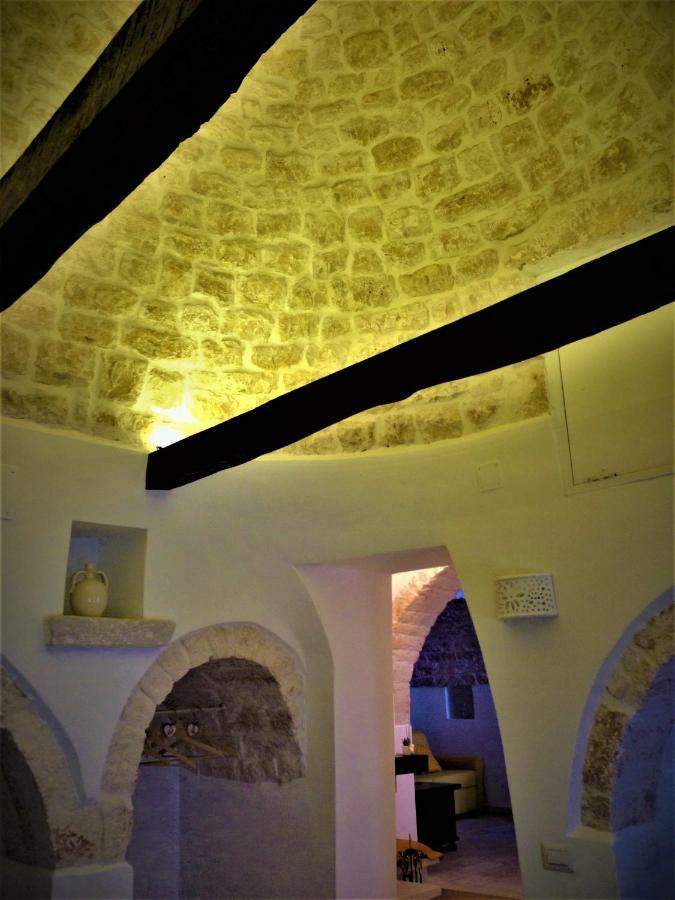 アルベロベッロ Trullo "Vicolo Fiorito"ヴィラ エクステリア 写真