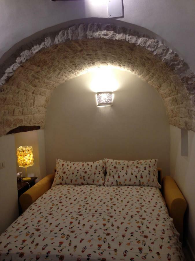 アルベロベッロ Trullo "Vicolo Fiorito"ヴィラ エクステリア 写真