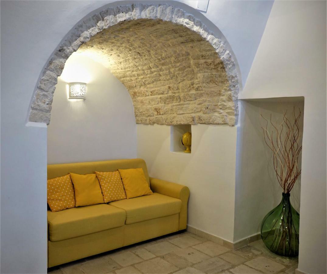 アルベロベッロ Trullo "Vicolo Fiorito"ヴィラ エクステリア 写真