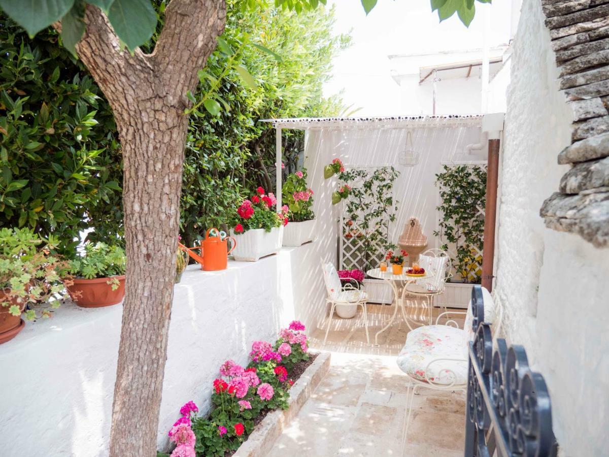 アルベロベッロ Trullo "Vicolo Fiorito"ヴィラ エクステリア 写真